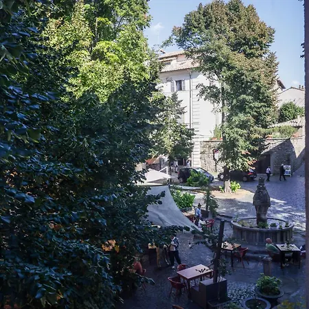 Ponte Del Duomo Värdshus Viterbo